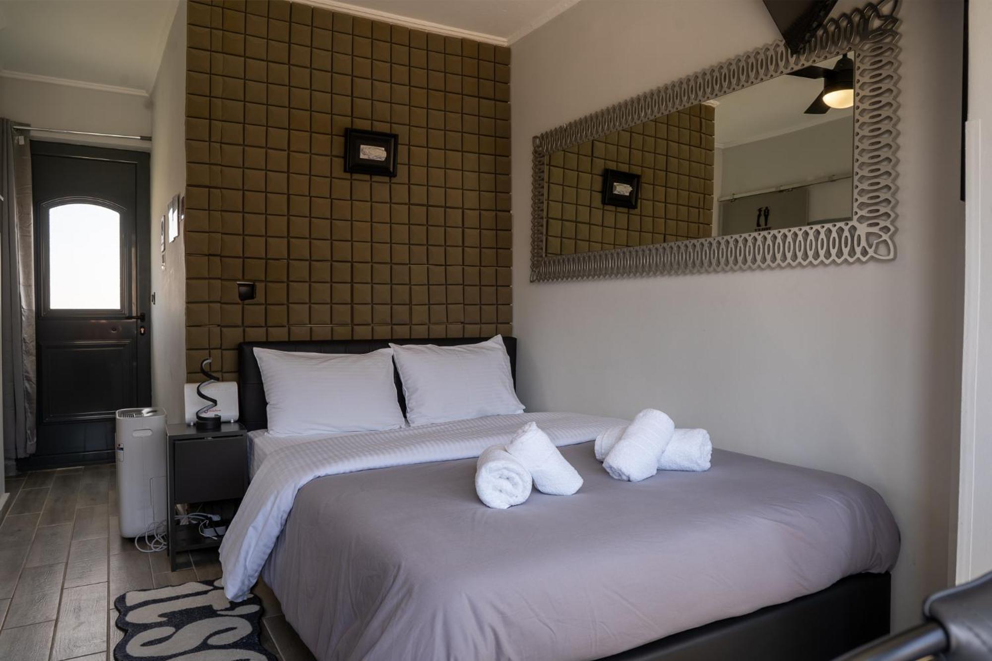 Loft Life Studio Mytilene View Bagian luar foto