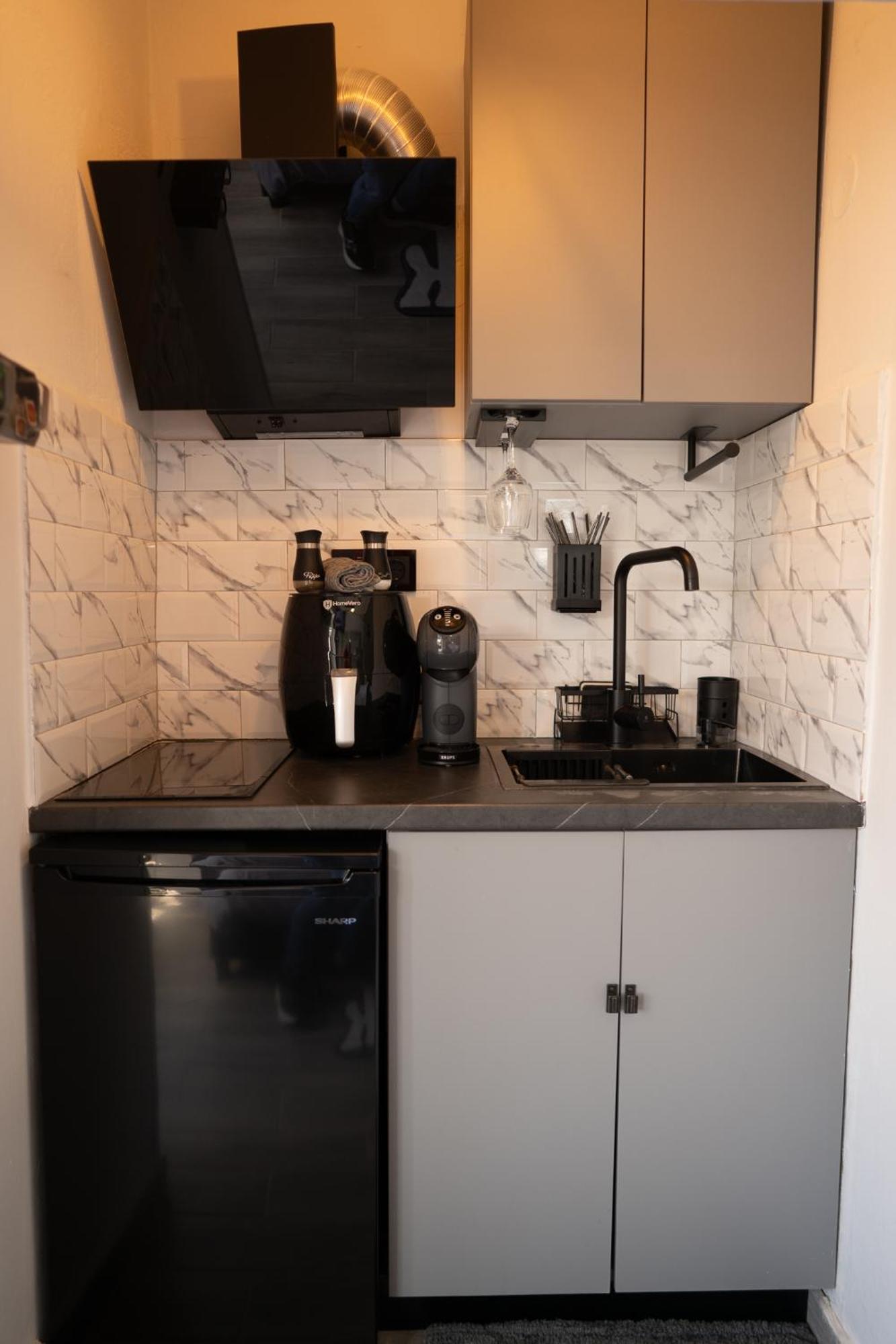 Loft Life Studio Mytilene View Bagian luar foto
